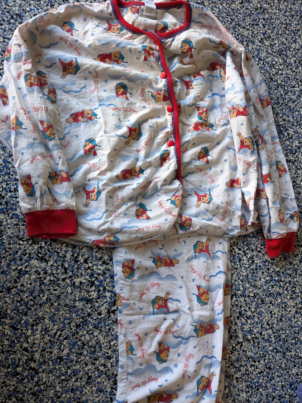 Vintage Winnie The Pooh' Pajama Set